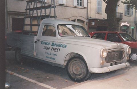 Peugeot 403 at work