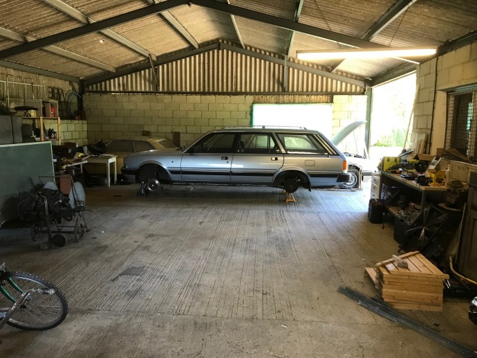 505 GTI Estate being worked on