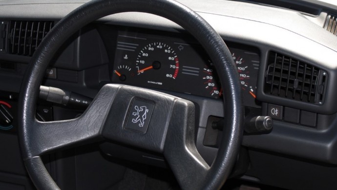  Dash - Steering Wheel