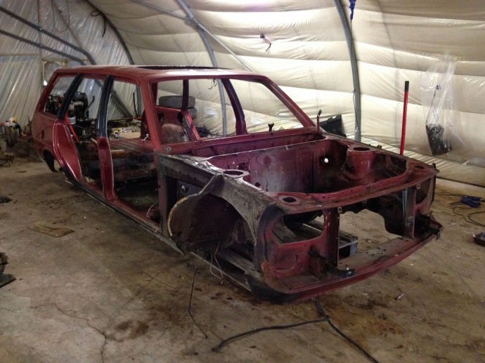 Kieran Donnelly - 305 S5 Estate - the bare shell, will be sandblasted, welded up and resprayed by a professional.